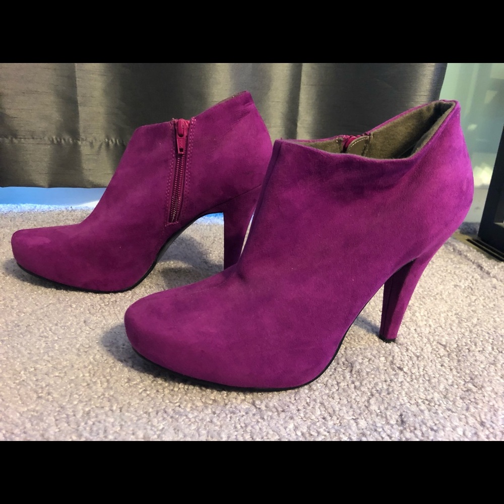 Purplish/ pink booties